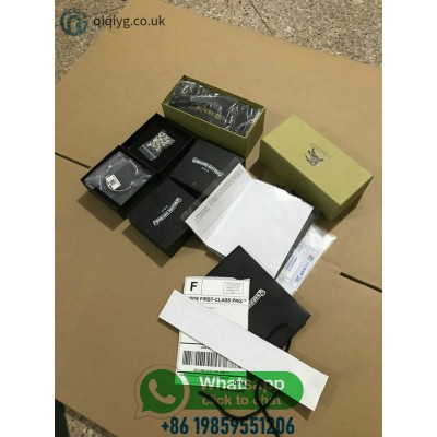 2025 Fashion Essentials: qiqiyg.com Wholesale COAT, T-shirts & Shoes | Dropshipping from China YGUK068